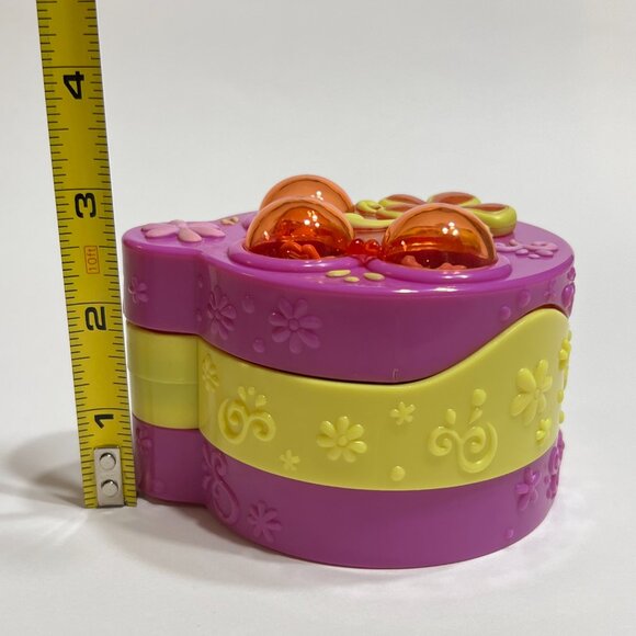 Littlest Pet Shop Teeniest Tiniest Butterfly Garden Mini Playset - Picture 9 of 11